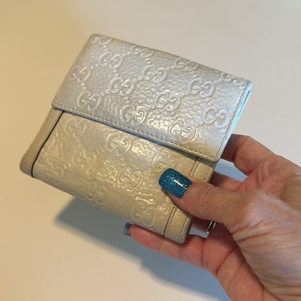 Gucci Guccissima Heart clasp Calfskin French Wallet Pre loved Authentic - Picture 2 of 11